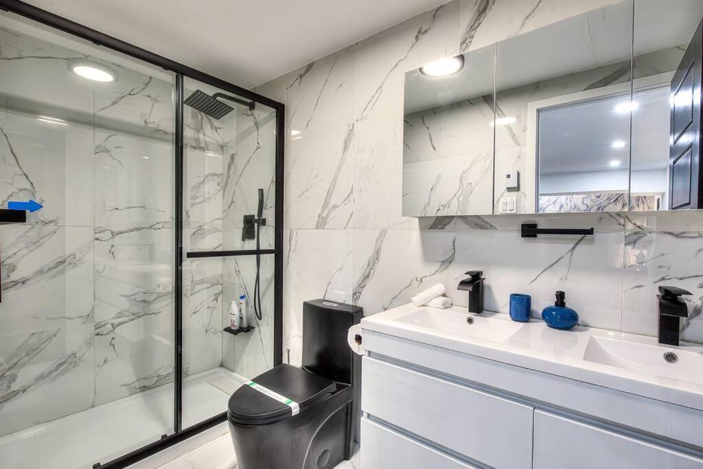 Ndg Dreams! New & Modern 3Br Easy City Life Montréal Eksteriør bilde