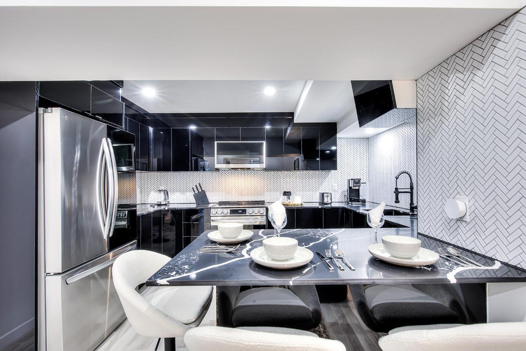 Ndg Dreams! New & Modern 3Br Easy City Life Montréal Eksteriør bilde