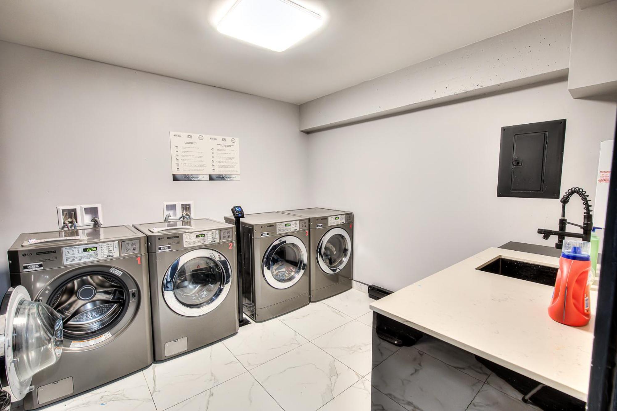 Ndg Dreams! New & Modern 3Br Easy City Life Montréal Eksteriør bilde
