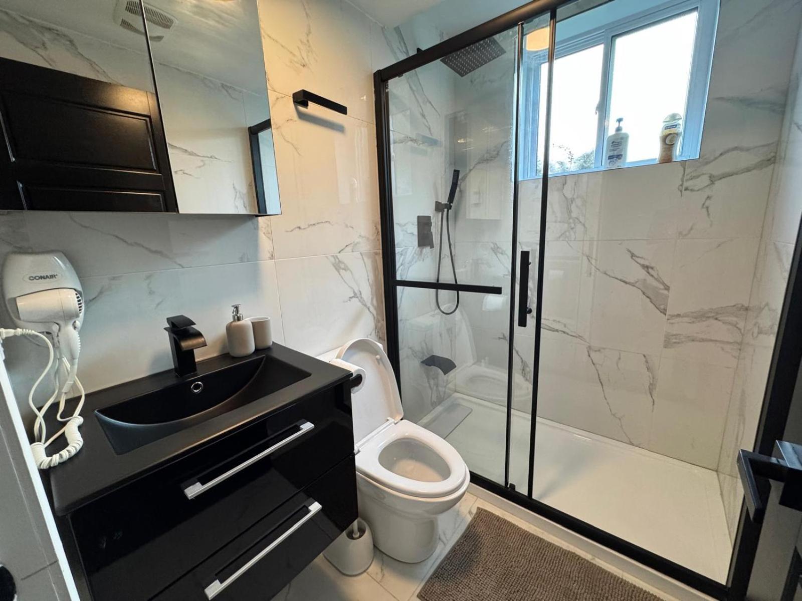 Ndg Dreams! New & Modern 3Br Easy City Life Montréal Eksteriør bilde